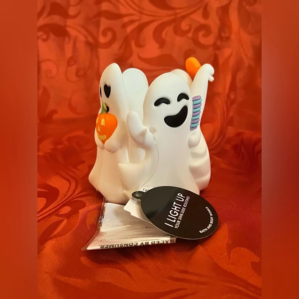 NEW Bath & Body Works Light Up Ghost - Picture 4 of 10